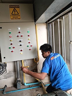 ติดตั้งตู้คอนโทรล transfer pump